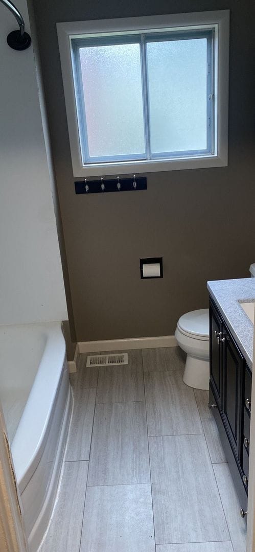 Building Photo - HALF OFF FIRST MONTHS RENT!!