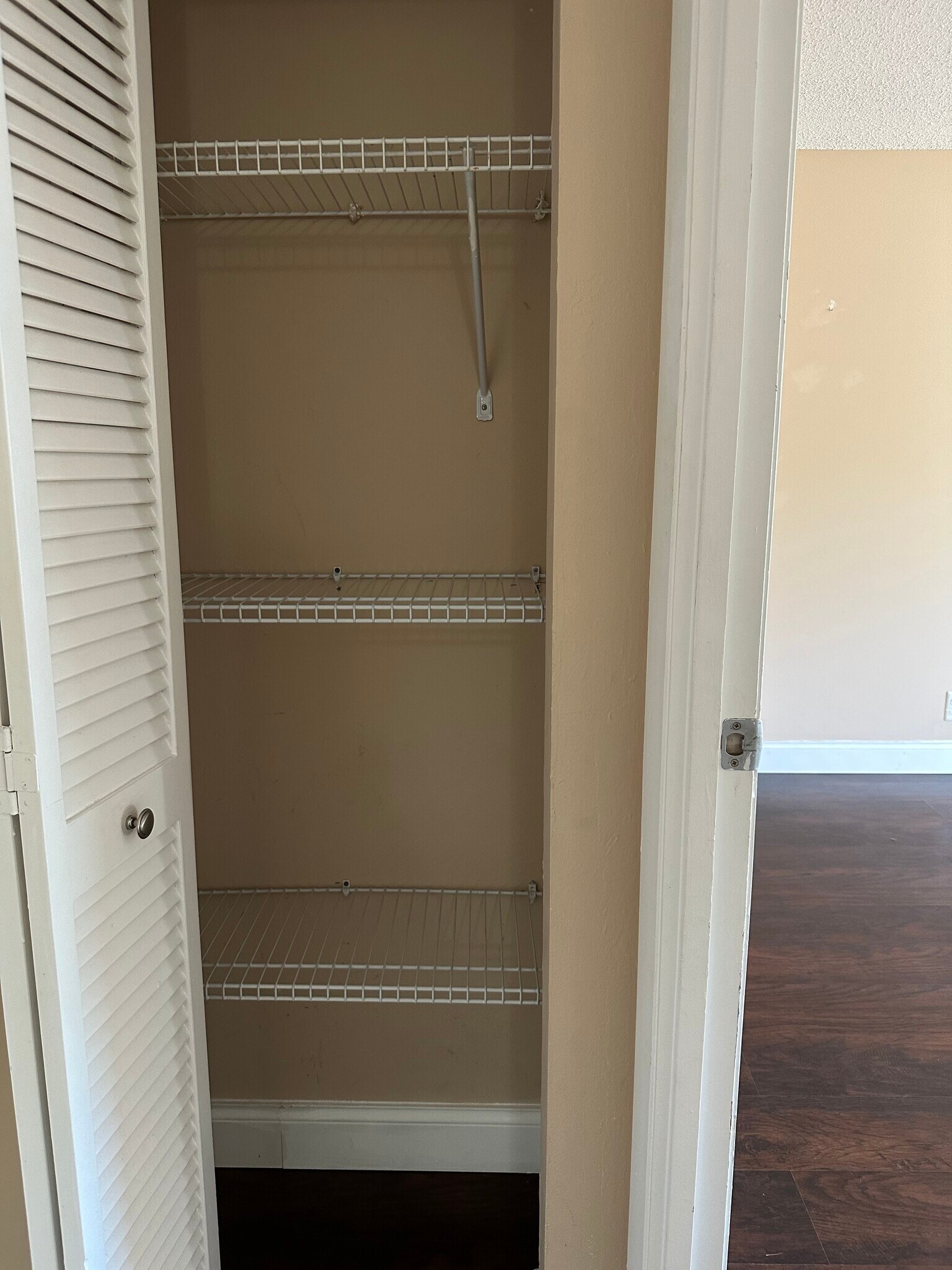 Building Photo - 5961 N Falls Circle Dr