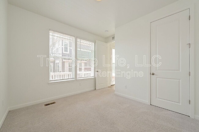 Building Photo - 17676 Olive St