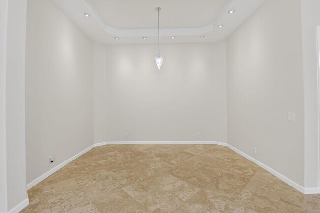 Building Photo - 7032 Vivaldi Ln