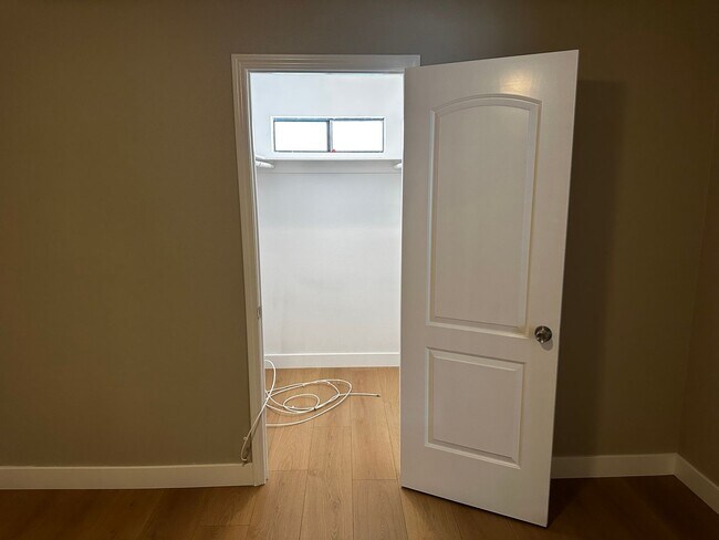 Building Photo - Freshly Updated 3bd/2ba home for rent!