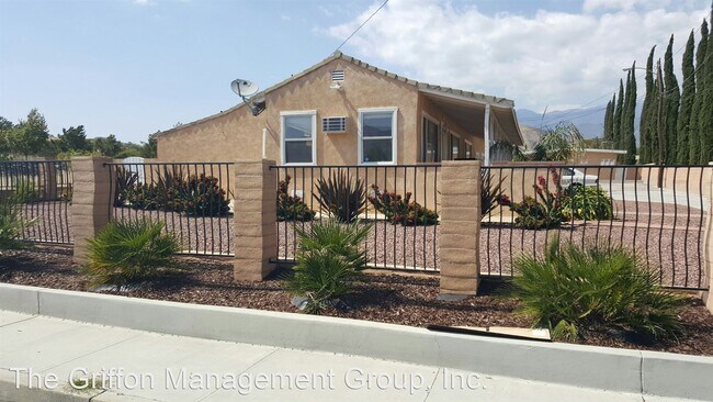 Building Photo - 2 br, 1 bath House - 655 E. WILLIAMS STREET