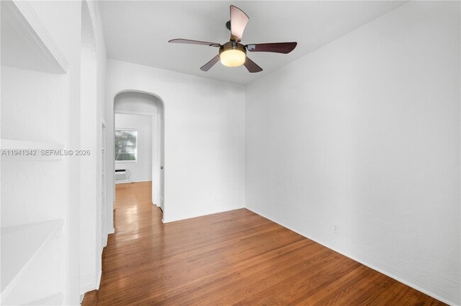 Building Photo - 520 SW 6th St