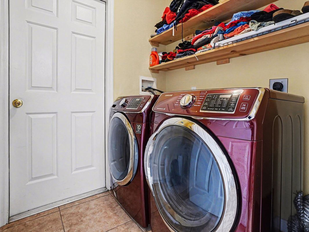 Building Photo - 2415 Black Powder Ln