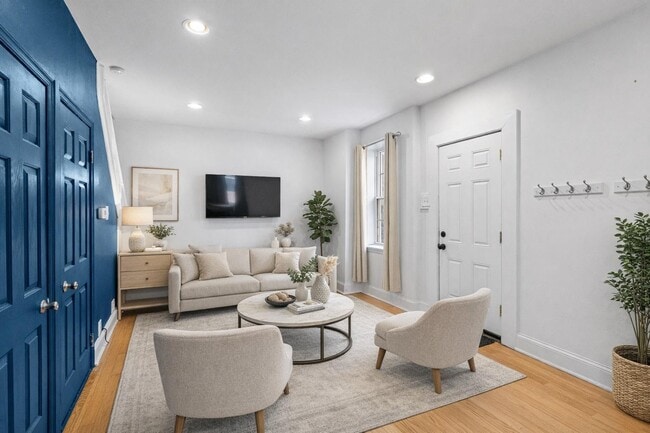 Building Photo - 2700-14 South St