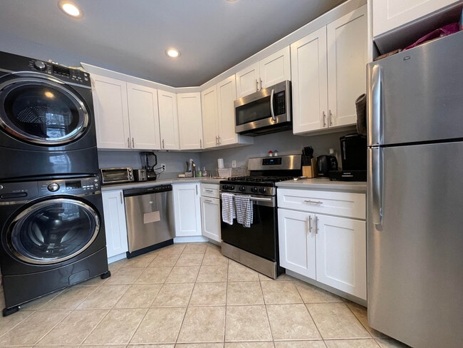 Building Photo - 22-24 Highland Ave