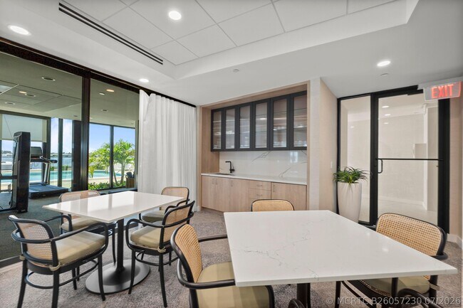 Building Photo - 1200 S Flagler Dr