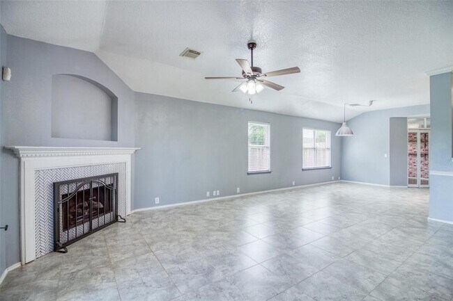 Building Photo - 21222 Somerset Park Ln