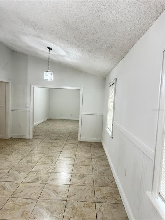Building Photo - 10526 Bridlewood Ave