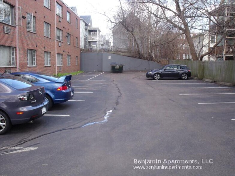 Building Photo - 50 Evergreen St