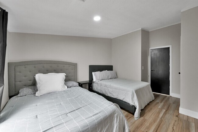 Building Photo - 22603 Tuwa Rd