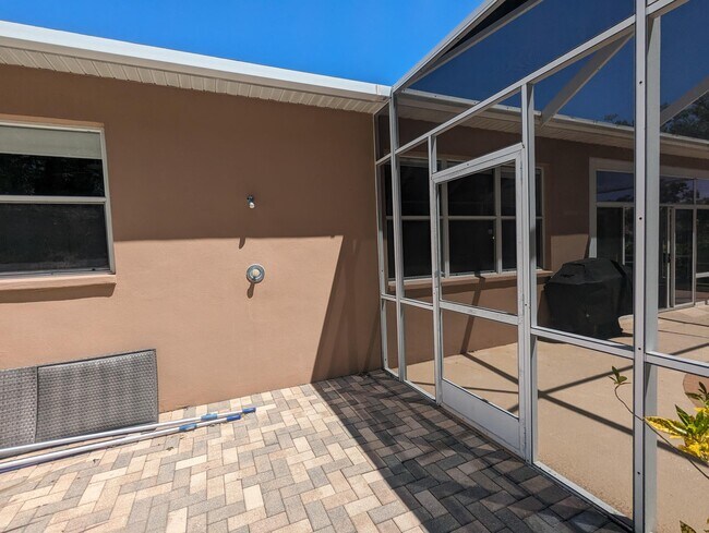 Building Photo - 6535 Meandering Way