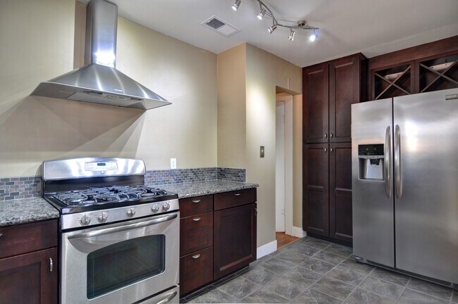 Building Photo - 4128 Pershing Ave