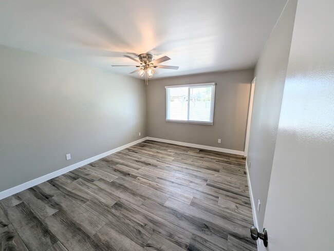 Building Photo - 1604 E El Parque Dr