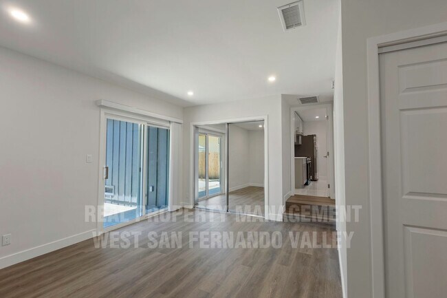 Building Photo - Beautifully Remodeled Single Family Home with Pool