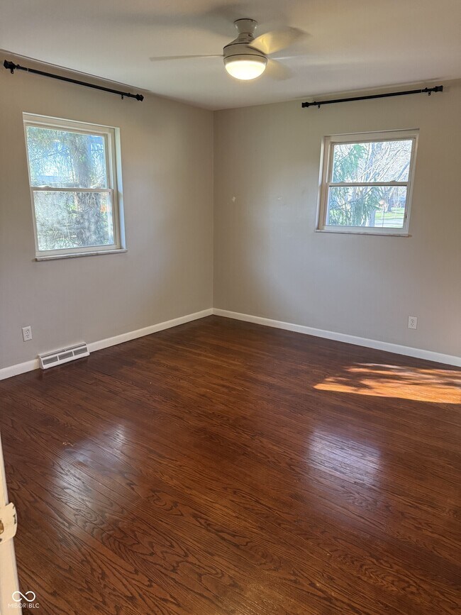 Building Photo - 209 Blairsden Ave