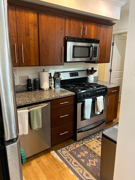 Building Photo - 10 Sheafe St