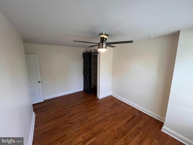 Building Photo - 1583 Doxbury Rd