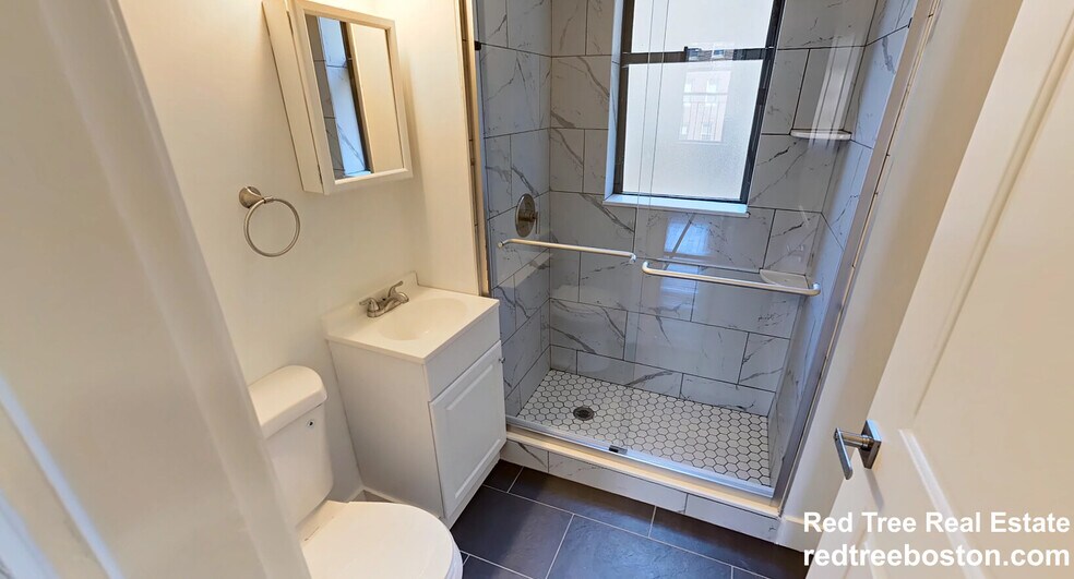 Building Photo - 77 Park Dr