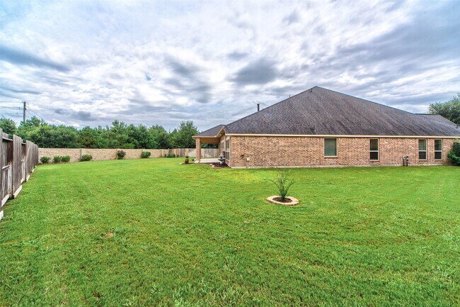Building Photo - 27106 Cross Pointe Ct