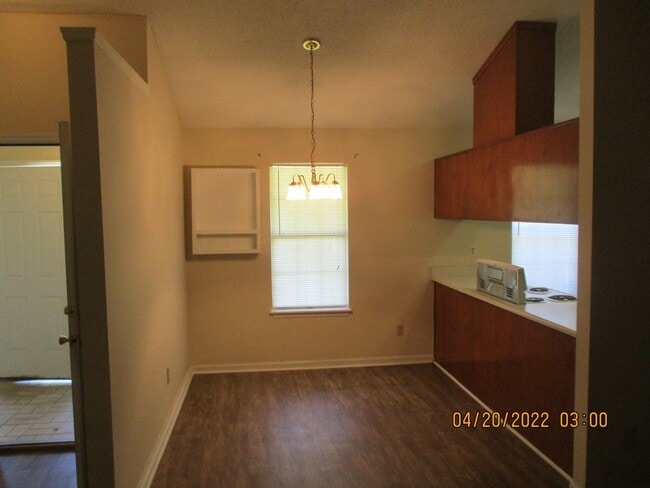 Building Photo - 112-A Acacia Ct