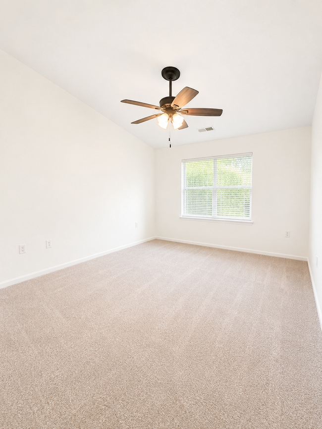 Building Photo - 6500 Matalin Pl