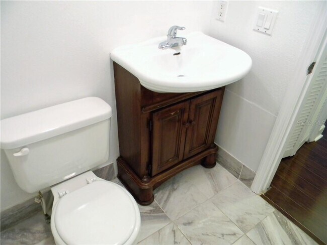 Building Photo - 8846 Coral Palms Ct