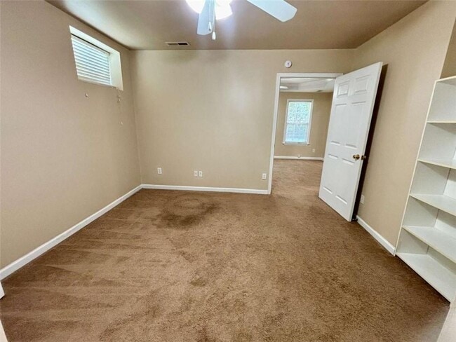 Building Photo - 540 Chandon Way