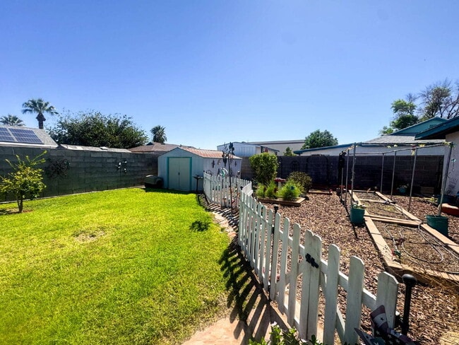 Building Photo - "Spacious 4-Bedroom, 2-Bathroom in Yuma!"