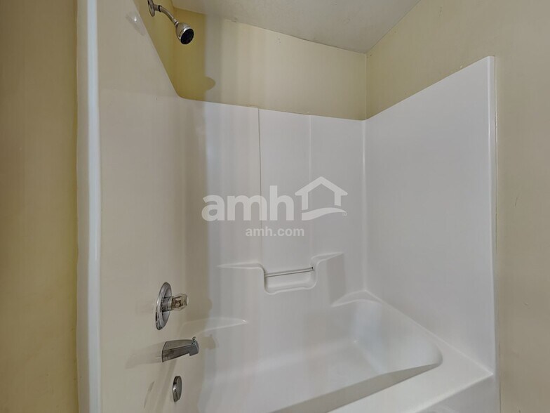 Building Photo - 4613 Cades Cove Dr