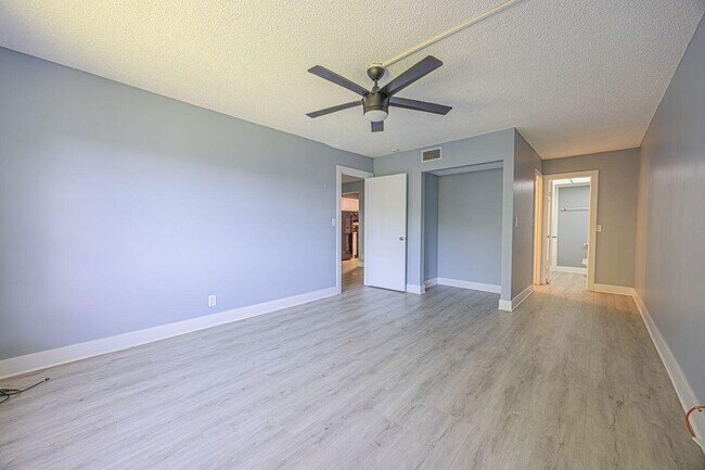 Building Photo - 9440 SW 8th St