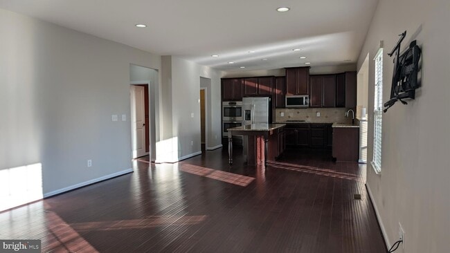 Building Photo - 25501 Emerson Oaks Dr