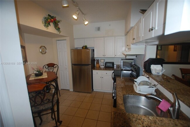 Building Photo - 1310 Tuscany Way