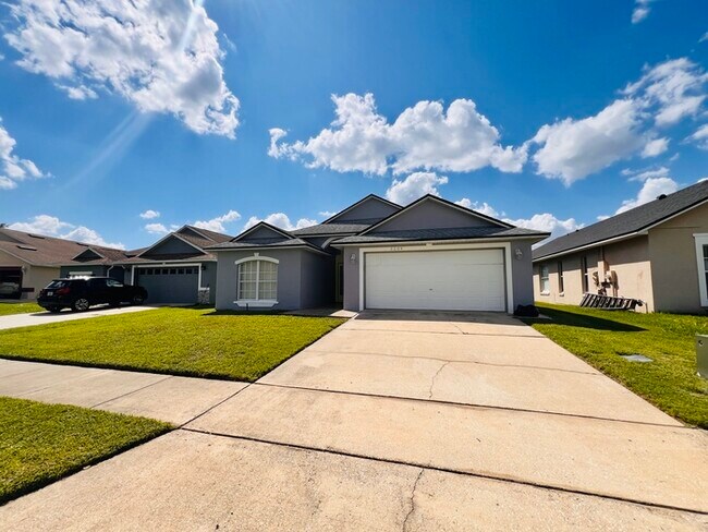 Building Photo - Beautifully Updated 3 bedroom 2 bath home ...