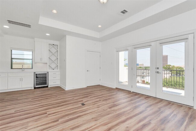 Building Photo - 5735 Winsome Ln