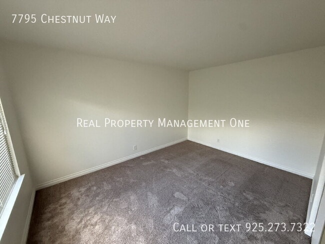 Building Photo - 7795 Chestnut Way