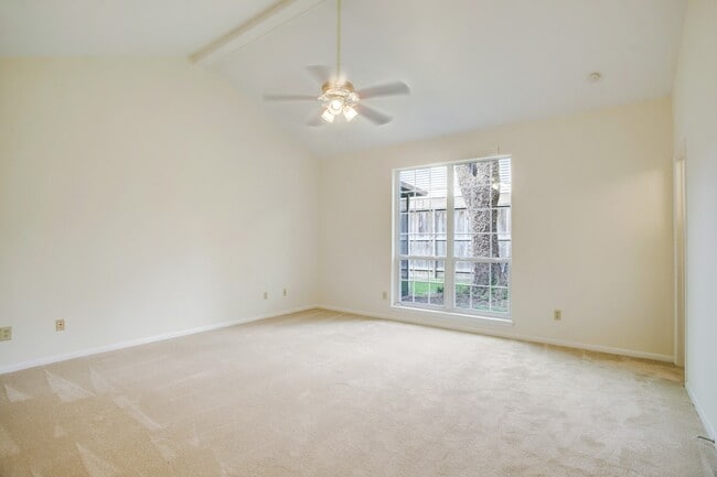 Building Photo - 1108 Nantucket Dr
