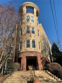 Building Photo - 1029 Piedmont Ave NE