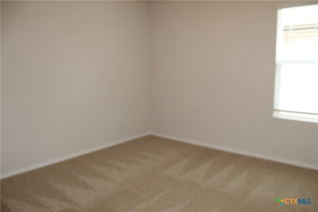 Building Photo - 841 Margay Lp