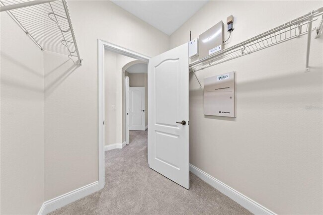 Building Photo - 7224 Halton Ct