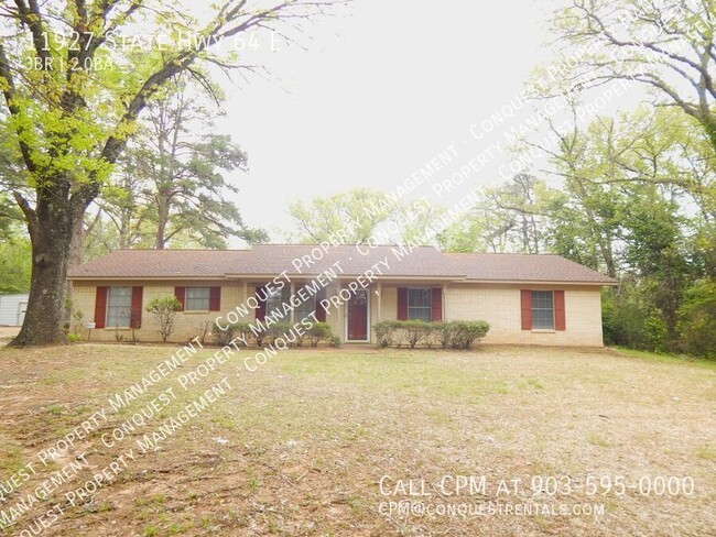 Primary Photo - Lovely 3 Bedroom, 2 Bath House on 3 Acres ...