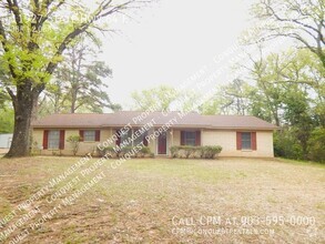 Building Photo - Lovely 3 Bedroom, 2 Bath House on 3 Acres ...