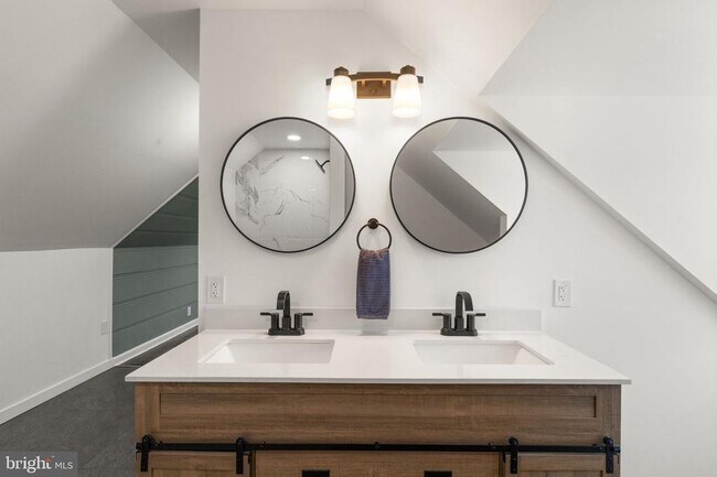 Building Photo - 8723 Lackawanna Ave