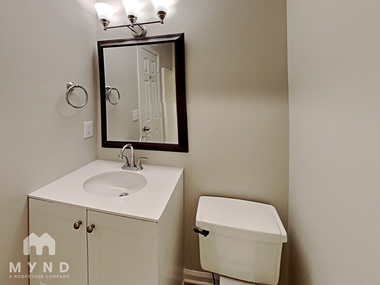 Building Photo - 487 Dillon Dr