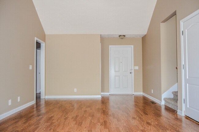 Building Photo - Pet Friendly Ranch with Bonus!