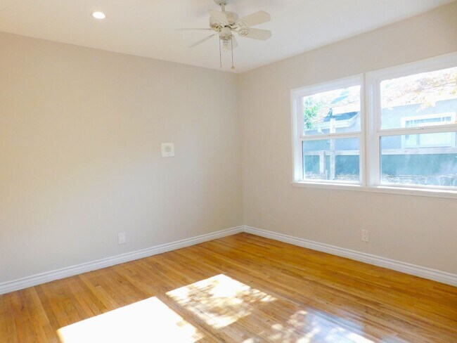 Building Photo - 8109 Brimfield Ave