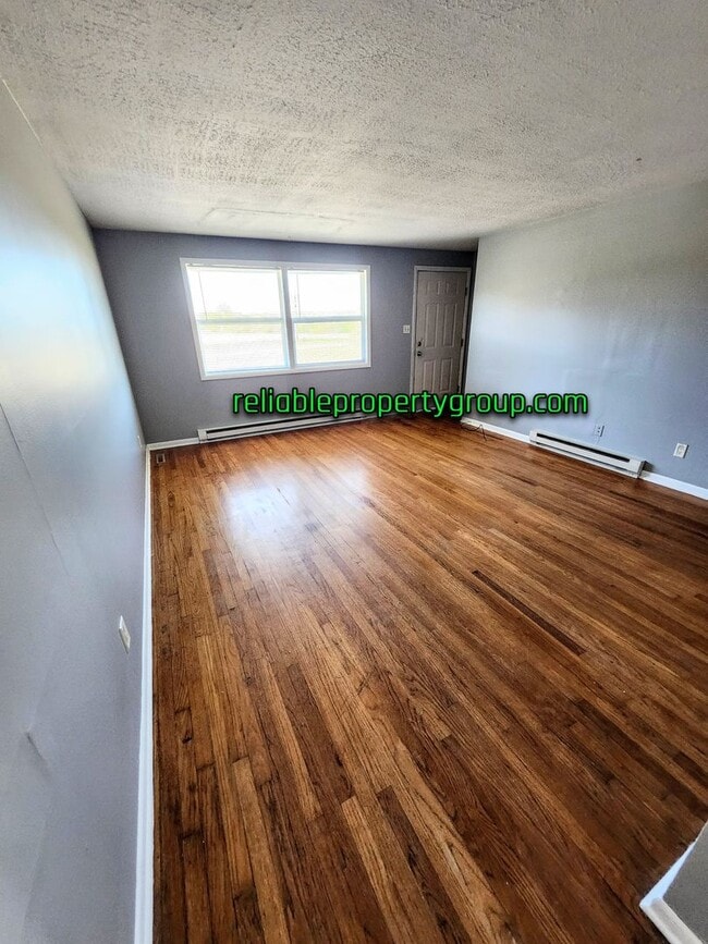 Building Photo - New Listing in Fort Wayne