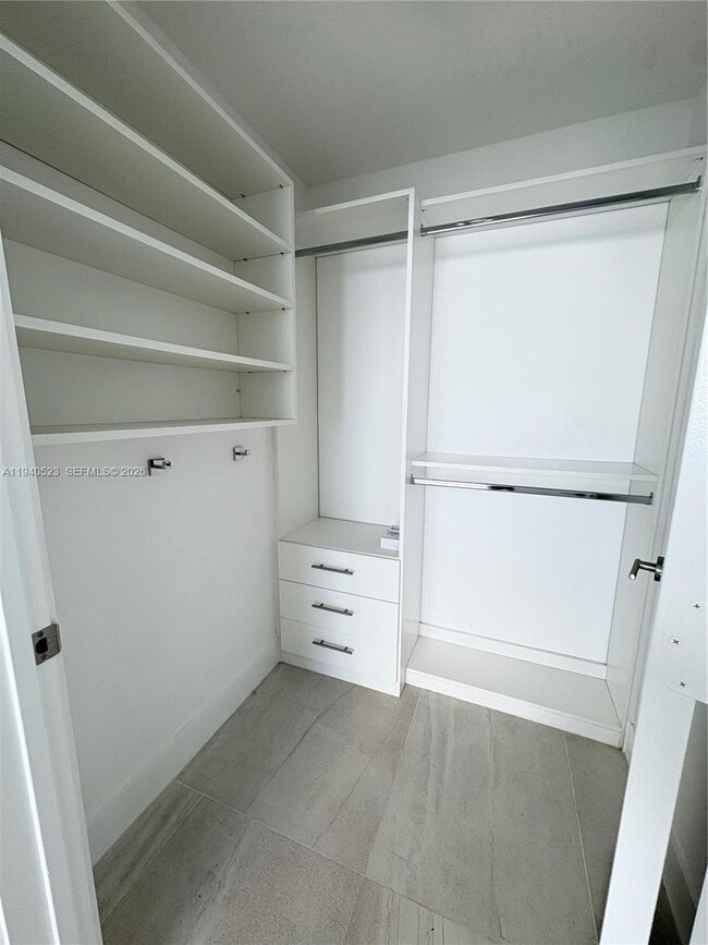 Building Photo - 2900 NE 7th Ave