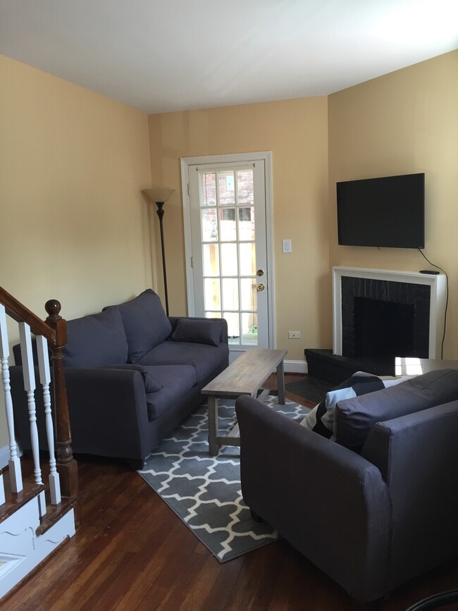 Building Photo - 10 Snows Ct NW