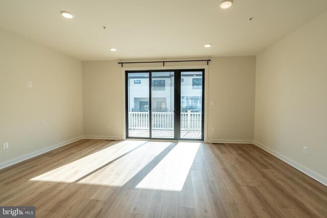 Building Photo - 17133 Hardisty Wy